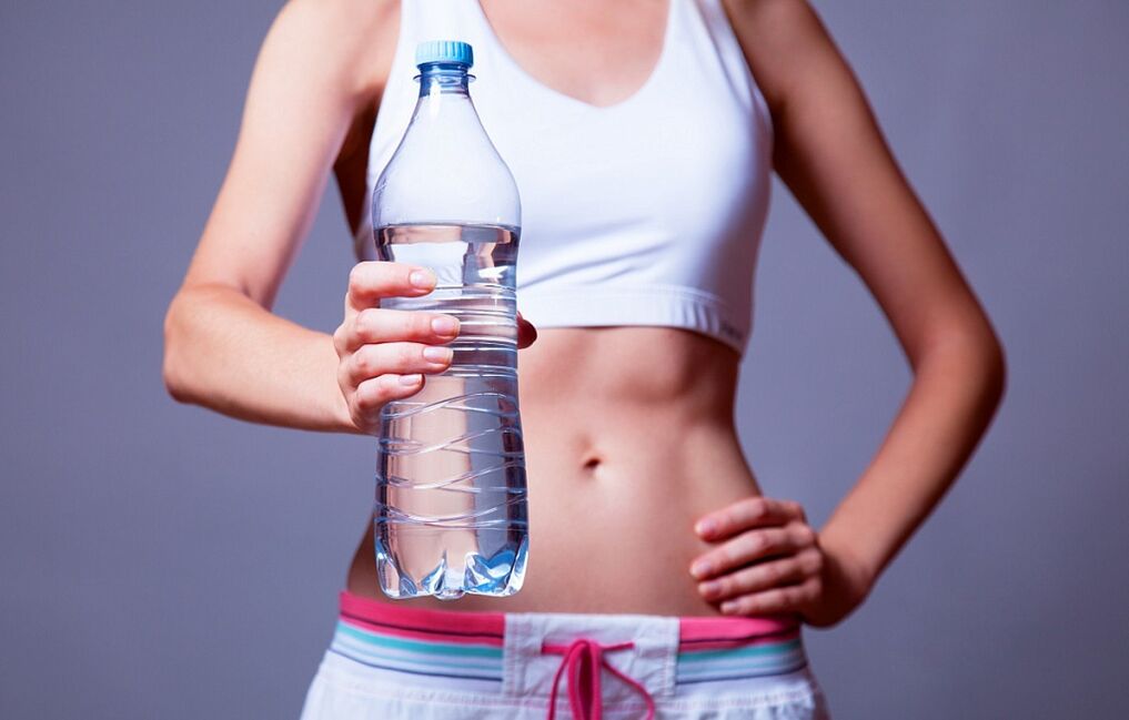 To lose weight effectively you need to consume enough water